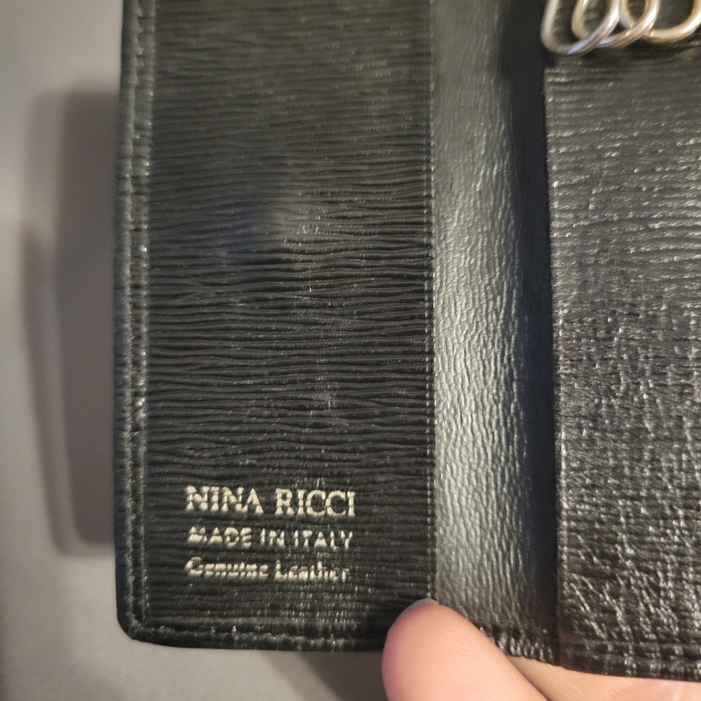 Nina Ricci Keyholder EUC - Picture 4 of 10